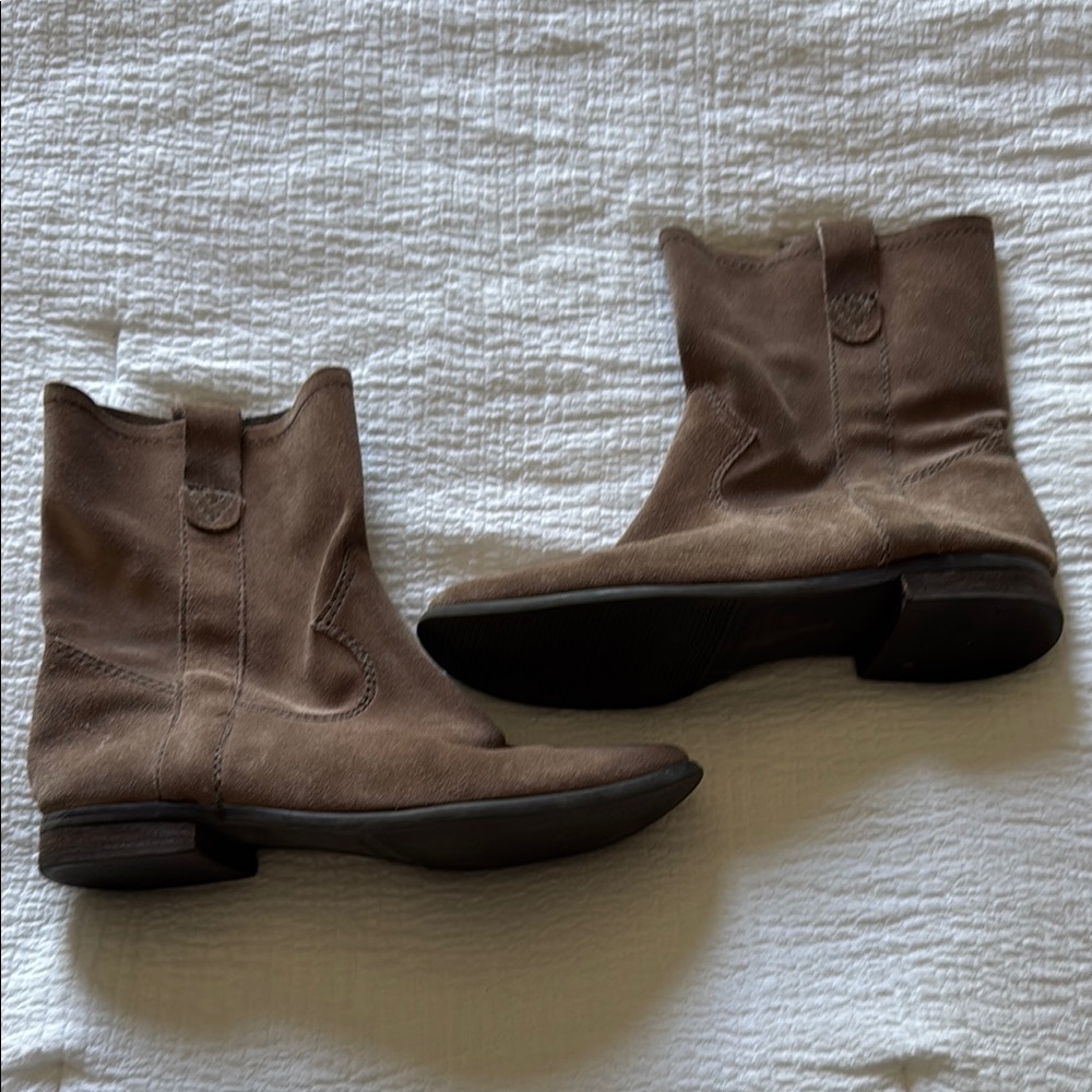 Vince Camuto Western Tan Suede Flat Ankle Boots